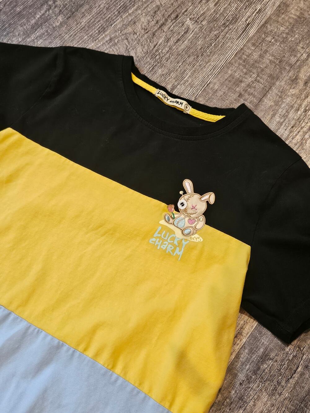Lucky Charm boys t shirt 18 xl colorblock embroidered bunny